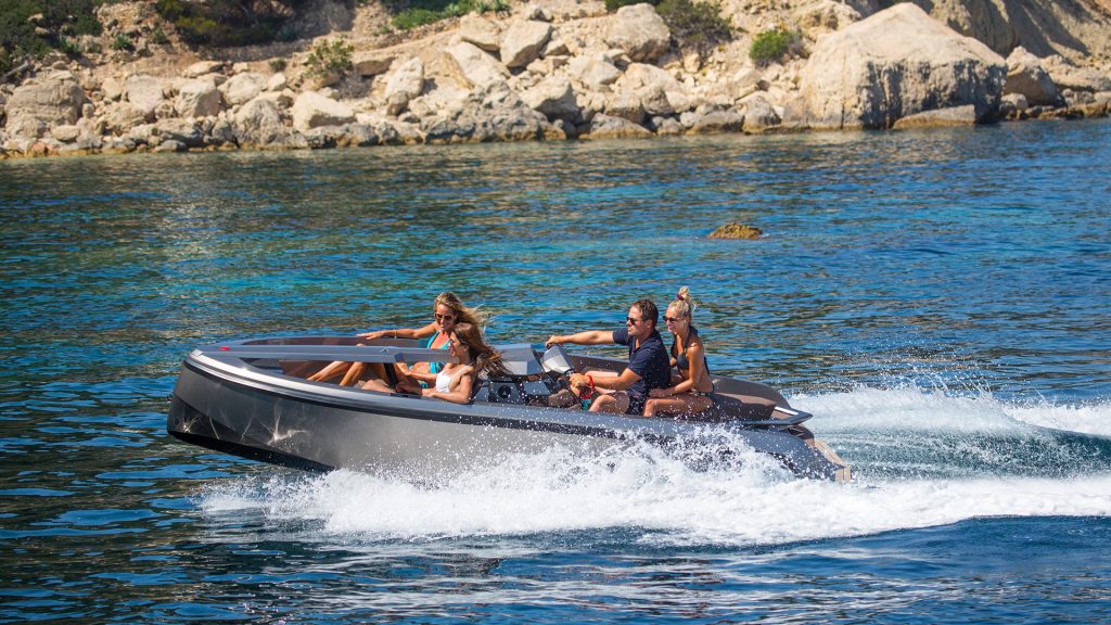 Vanquish, Eyachts Australia and New Zealand