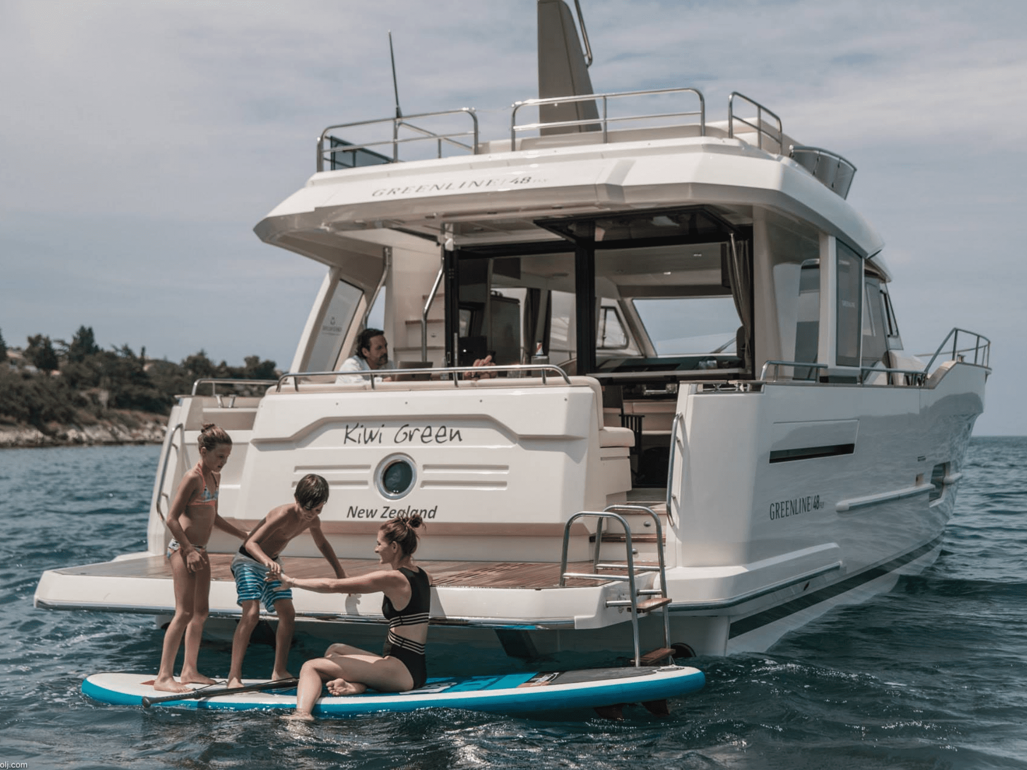 Greenline 48, Eyachts Australia and New Zealand