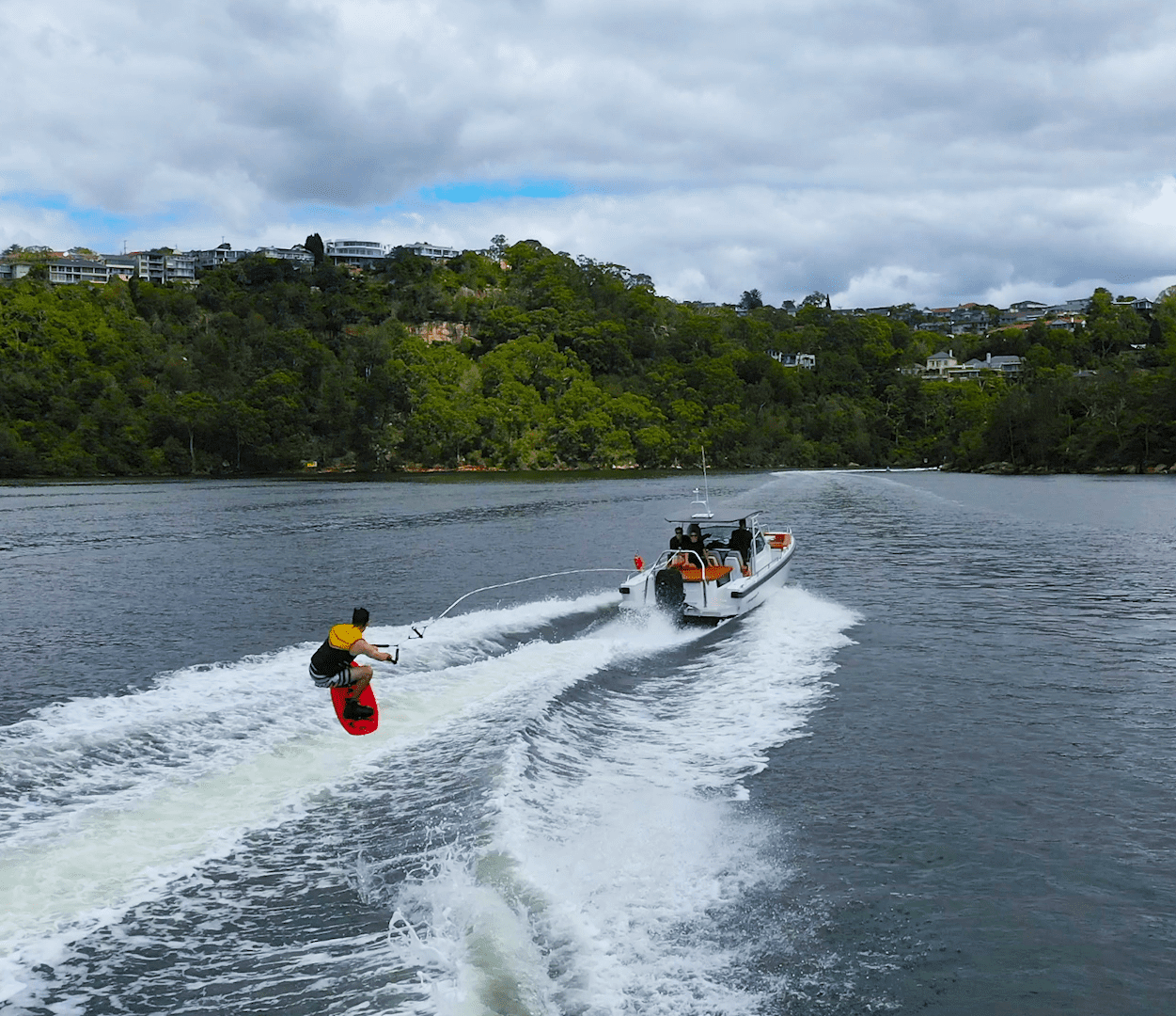 Axopar Wakeboarding