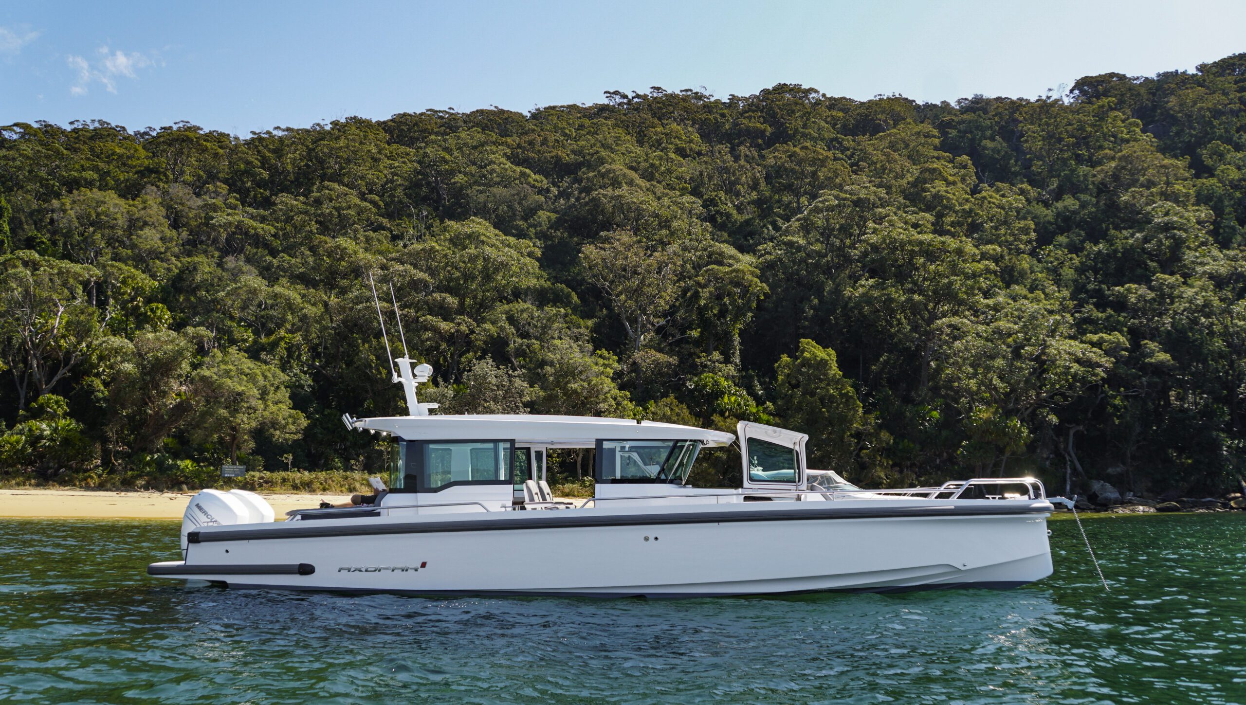 Axopar 37 X Cabin