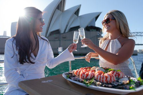 20211221+-+SHBT+Couple+++Group+-+hires-00995 Axopar, Eyachts Australia and New Zealand