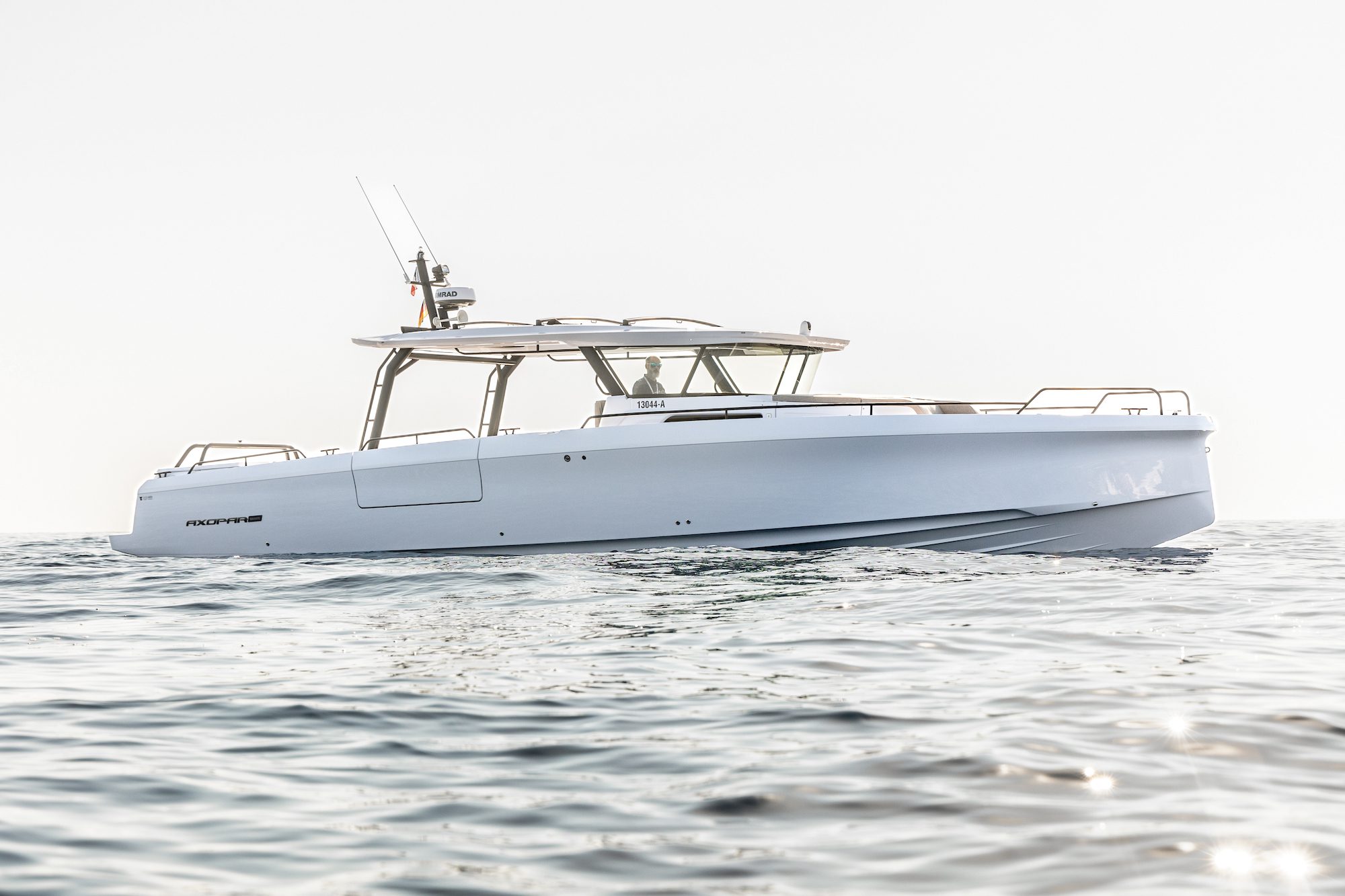 Axopar 45 Cross Top Axopar, Eyachts Australia and New Zealand