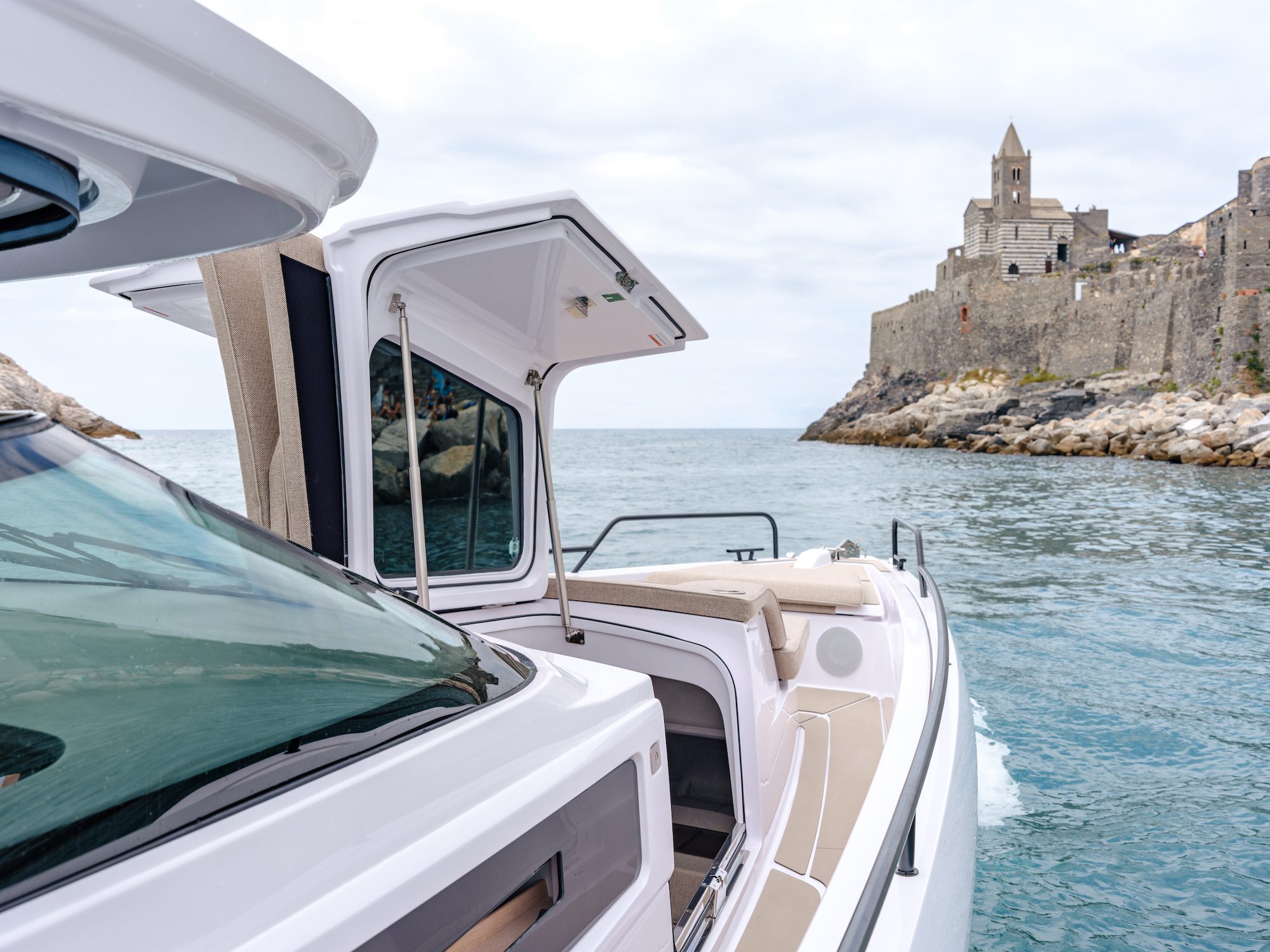Eyachts Axopar 45 Sun Top Australia
