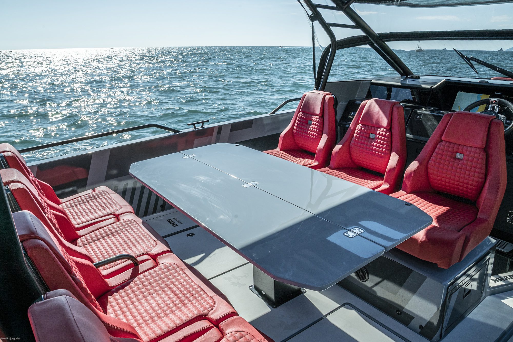 BRABUS Shadow 900 Sun-Top Boat RAND Roamer 29