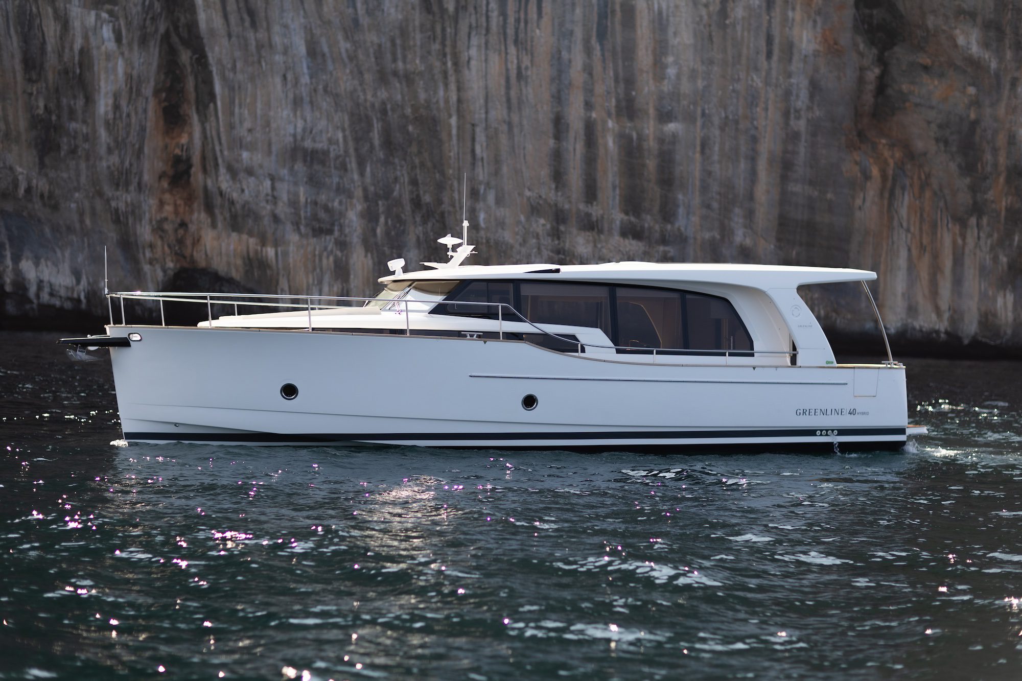 Greenline 40 Hybrid