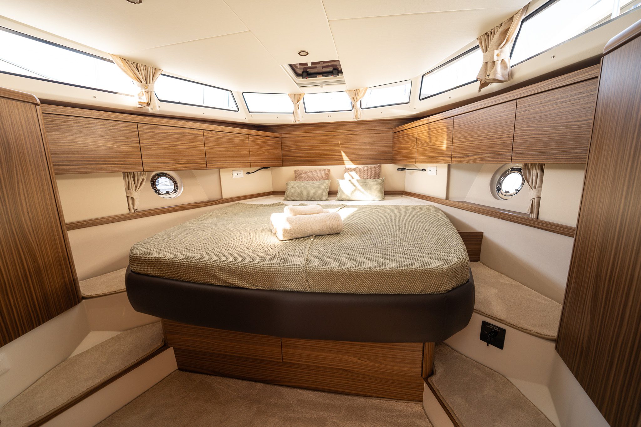 DSC05116 Eyachts Australia Pardo GT52