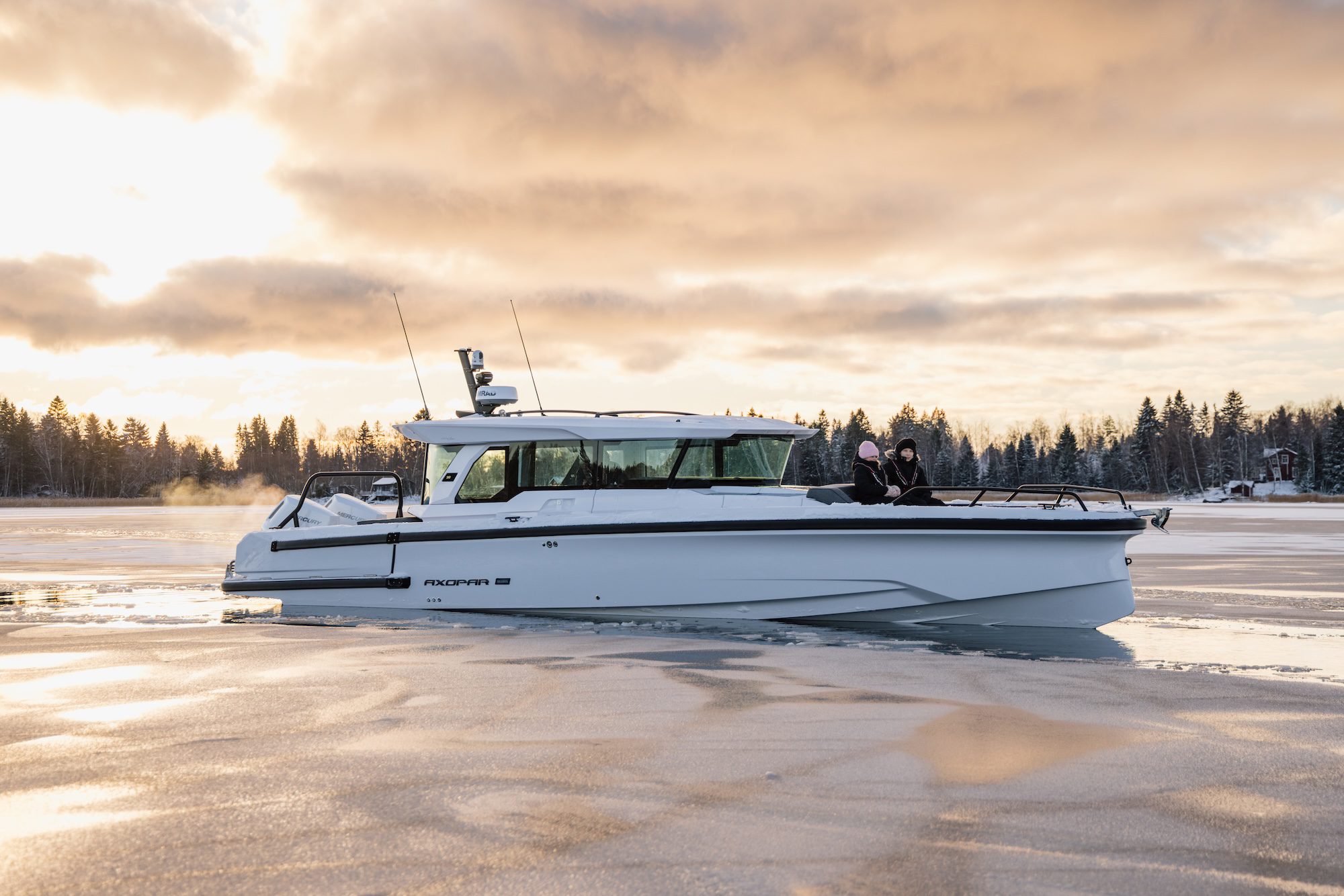 Axopar 38 XC Cross Cabin Axopar Designers