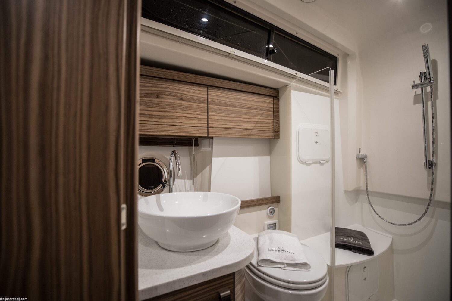 Greenline 48, Eyachts Australia and New Zealand